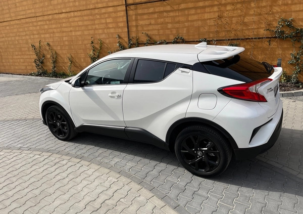 Toyota C-HR cena 74900 przebieg: 67000, rok produkcji 2017 z Warszawa małe 172
